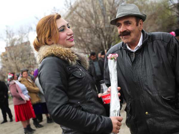 ஒரு பிரிவை சேர்ந்தவர்கள்!