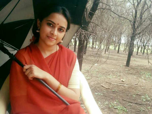 தாவணிக்கனவுகள் : தாவணிக்கனவுகள் :