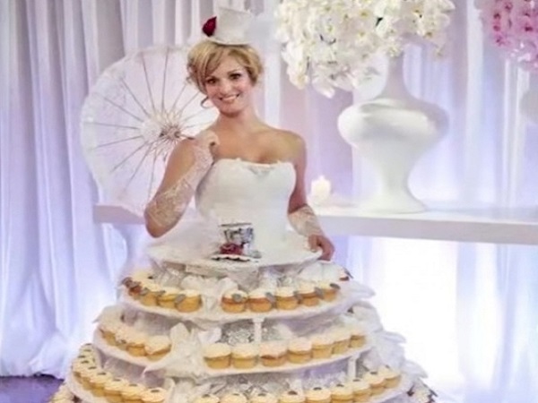 1. கேட்ரிங் உடை