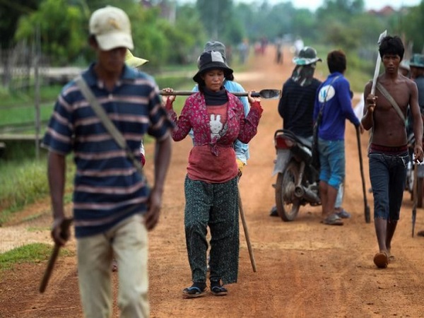 9. வேட்டைக்கு செல்பவர்கள்