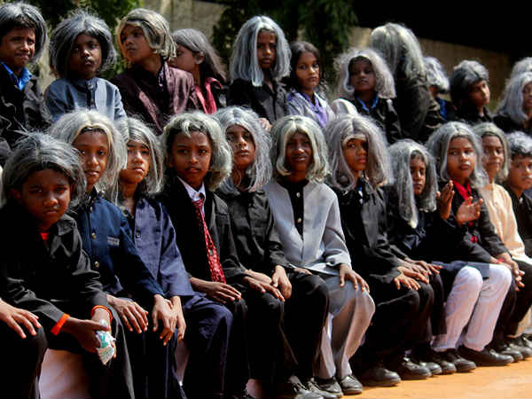 இளைஞர்களின் நாயகன் : 