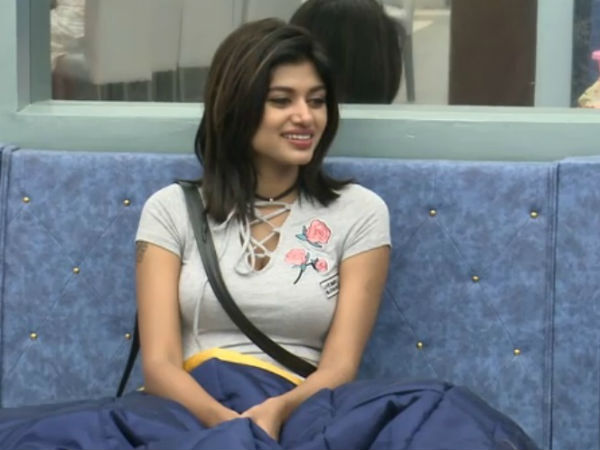 காதல் ஓவியா :