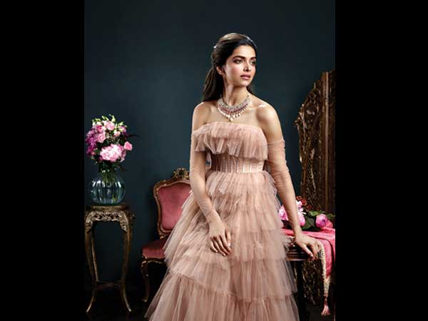 Deepika Padukone's Latest Royal Shoot For Tanishq Is Mind-blowing 