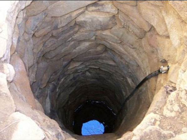  இரண்டு கொலைகள் : 