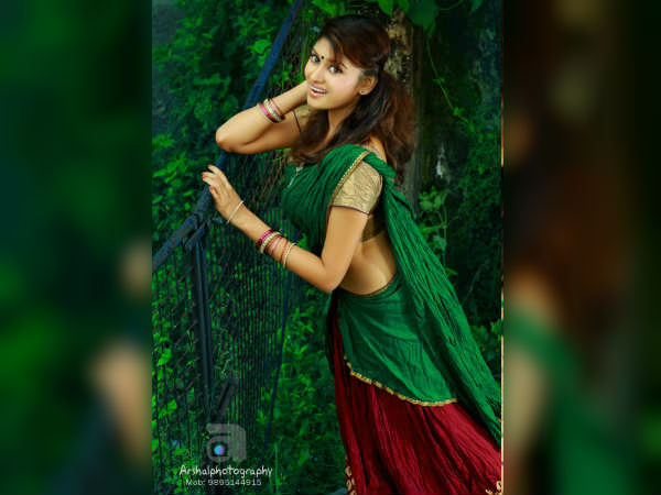 பச்சை தாவணி!