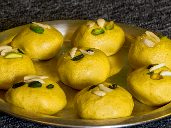 பேசன் லட்டு ரெசிபி