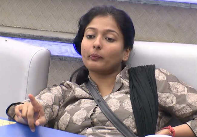 காயத்திரி குழந்தையா? :