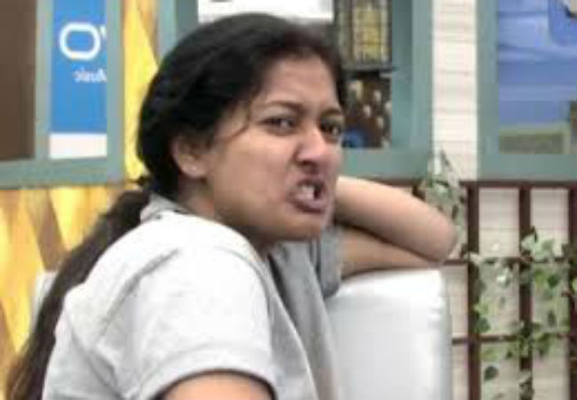 போட்டி உலகம் : 