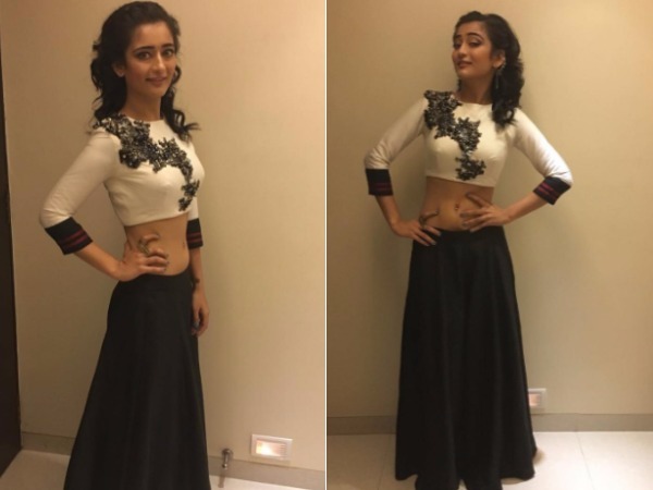 கருப்பு, வெள்ளைப் பூ!