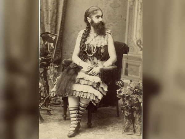 தாடி பெண்!