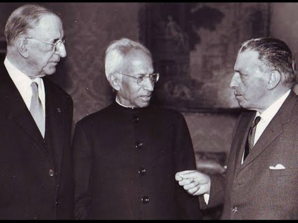 கடவுள் சுட்ட ரொட்டி : கடவுள் சுட்ட ரொட்டி :