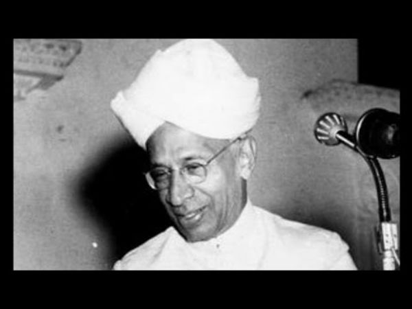 மாணவர்கள் குதிரையாய் : மாணவர்கள் குதிரையாய் :