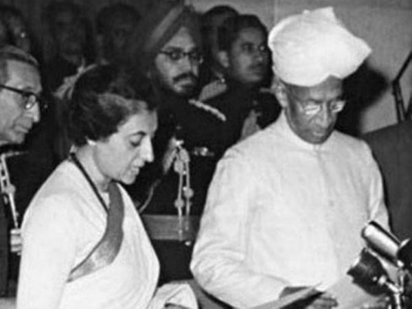 தத்துவ துறைக்கு மரியாதை : தத்துவ துறைக்கு மரியாதை :