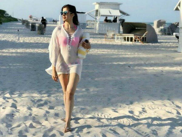 Raai Laxmi Bikini Looks From Julie 2 Movie!