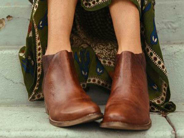 என் காலில் கொழுசு இருக்கிறதா? : 