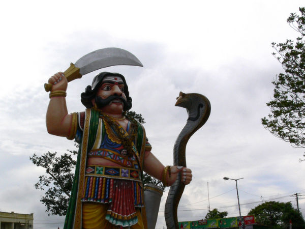 மஹிஷாசுரனை வதம் செய்த கதை 