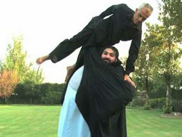 இணையப் பிரபலம் : 