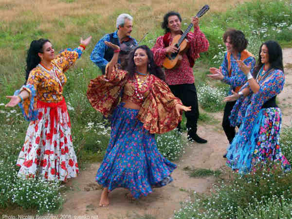 மணமகள் கடத்தல் : மணமகள் கடத்தல் :