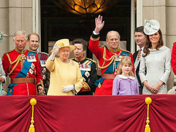 அரச குடும்பம் : 