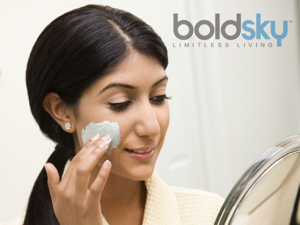 How to deal acne with home remedies 