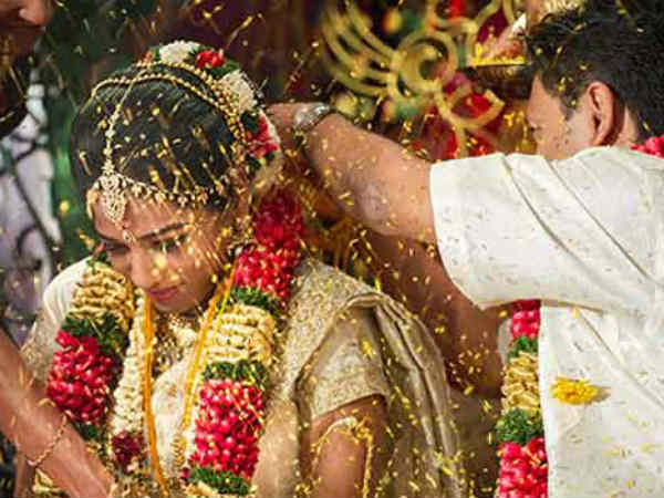 அட்சதை : 