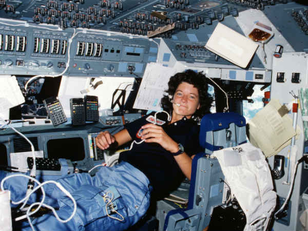 விண்வெளியில் மாதவிடாய் : விண்வெளியில் மாதவிடாய் :