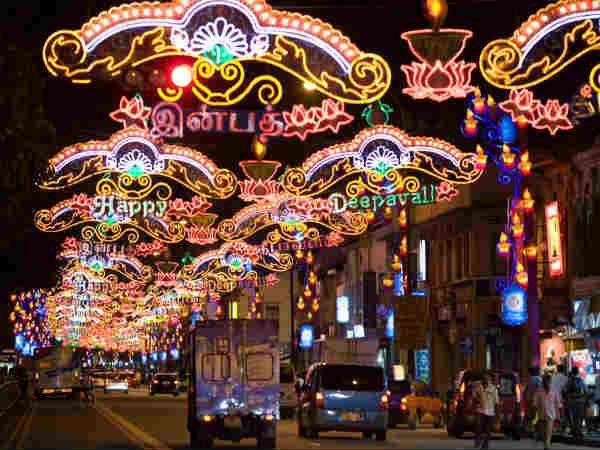 சிங்கப்பூர் : 