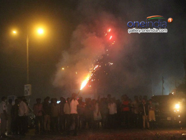 ஆடம்பரம் : 