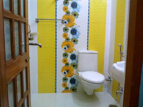 கழிவறையில் உணவு!