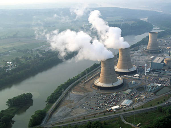 த்ரீ மைல் தீவு : 