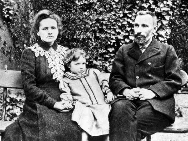 கணவன் மனைவி : 