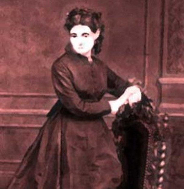 #06 டெல்பின் லாலரி