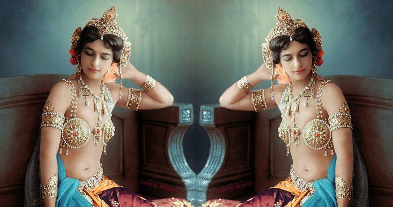 கவர்ச்சி நடன பெண்... கவர்ச்சி நடன பெண்...