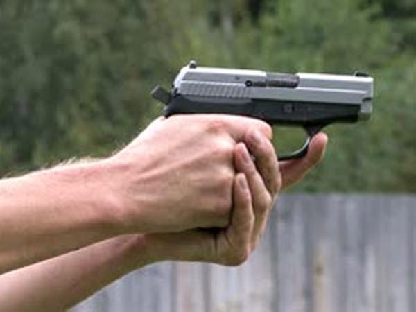 எரிக் ஹாரிஸ் - டிலான் கில்போல்ட் எரிக் ஹாரிஸ் - டிலான் கில்போல்ட்