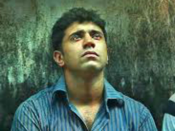 யாருக்கு முதல் தகவல் : 