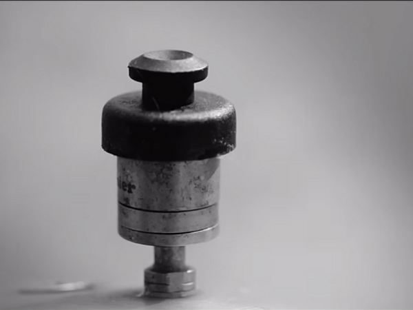 பிரஷர் குக்கர் வாழ்க்கை!