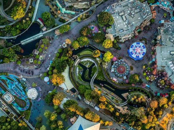 எட்டு லாண்ட்கள்