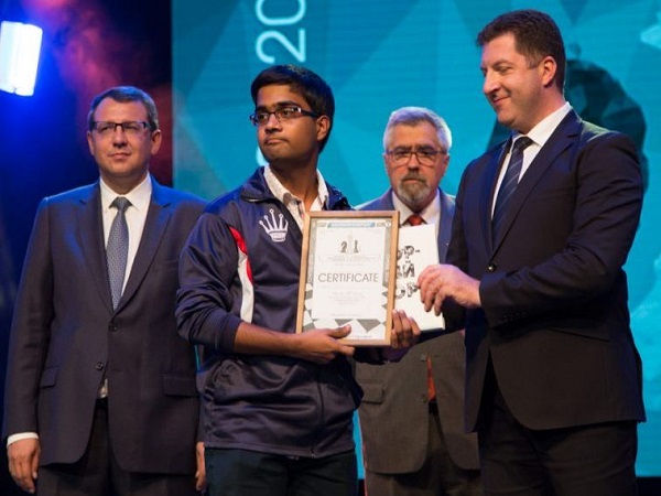 10. செஸ் சாம்பியன்