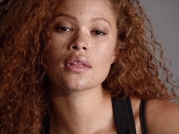 சபினா கர்ல்சான் : 