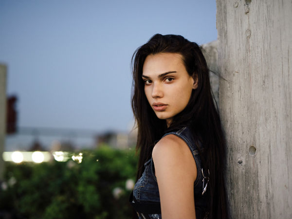 சியோபன் அட்வெல் : 