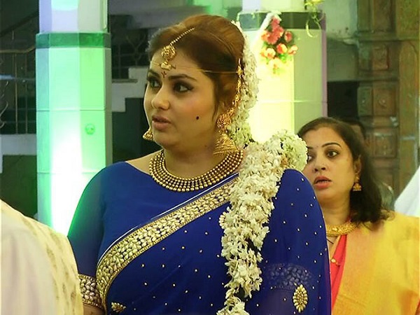 பெண்ணிற்கு அழகு...