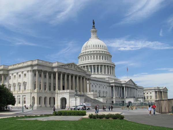 பிரபலம்!