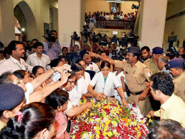 நழுவிய குடும்பம் : 