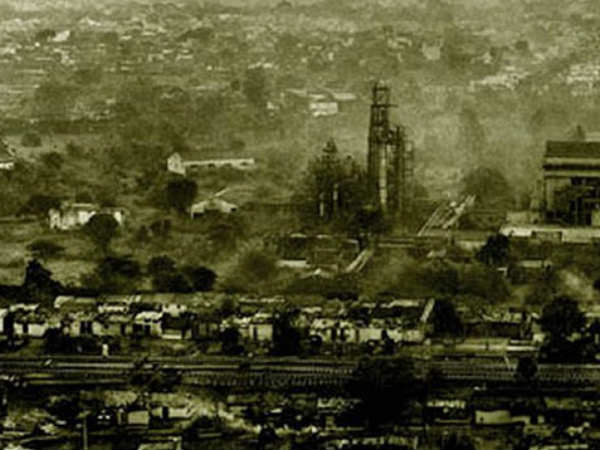 நள்ளிரவுச் சோகம் : நள்ளிரவுச் சோகம் :