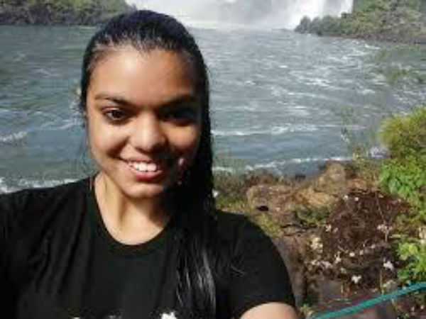 அடோஃபினா காமெலி ஆர்டிகோஸா!