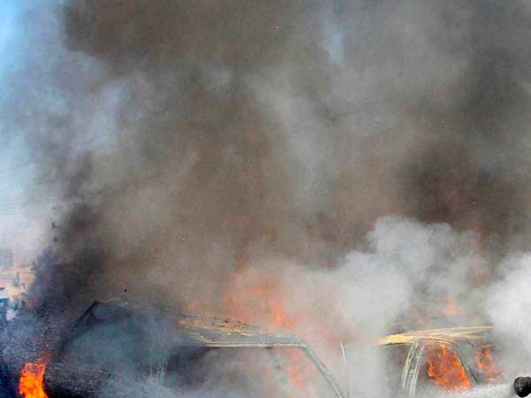 வெடிகுண்டு சப்தத்தினால் :