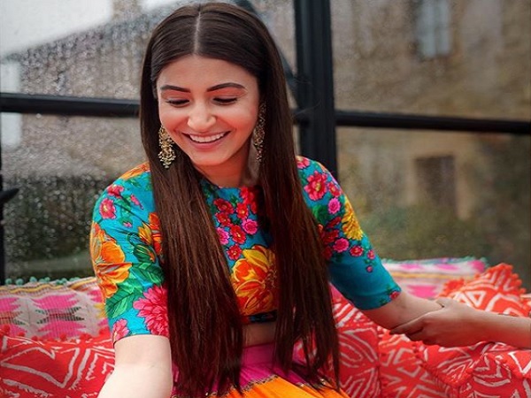 மெஹந்தி : 