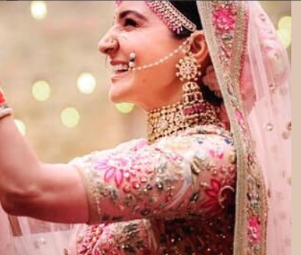 ரெட் விசஸ் பிங்க் : 