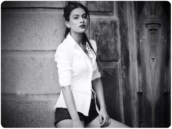 2. நியா ஷர்மா