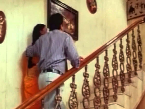 சீண்டினான்!